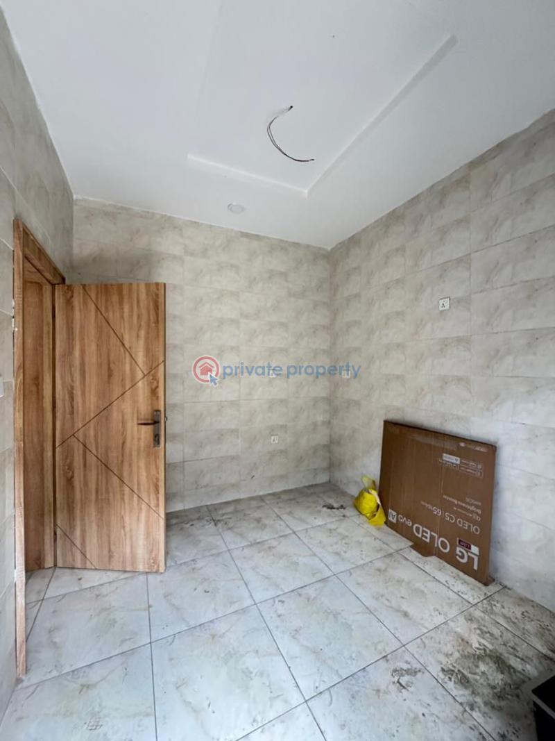 4 bedroom Terraced Duplex For Sale In An Estate Gbagada Phase 1 Lagos - 6