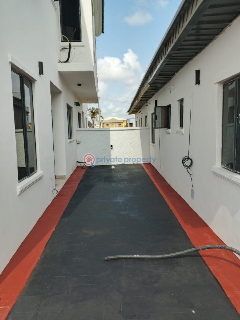 5 bedroom Semi detached Duplex For Sale Chaplain Court Estate, Opposite Lekki Phase 2 Abraham Adesanya Ajah Lagos - 1