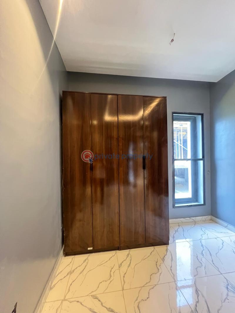 Elegantly built 2 bedroom penthouse with swimming pool - 12 2 bedroom Penthouse For Sale Lekki Phase 1 Lagos - 12
