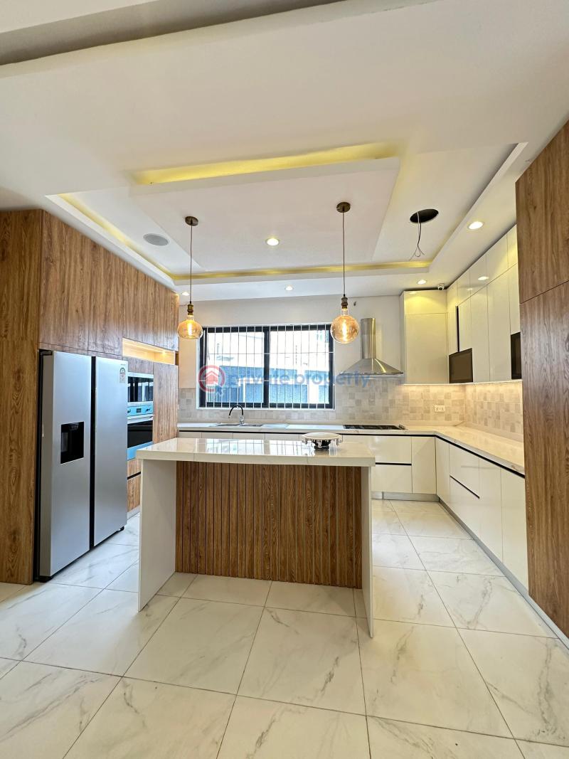 Elegantly built 5 bedroom fully detached home with swimming pool, cinema, gym and rooftop - 4 5 bedroom Detached Duplex For Sale Lekki Phase 1 Lagos - 4