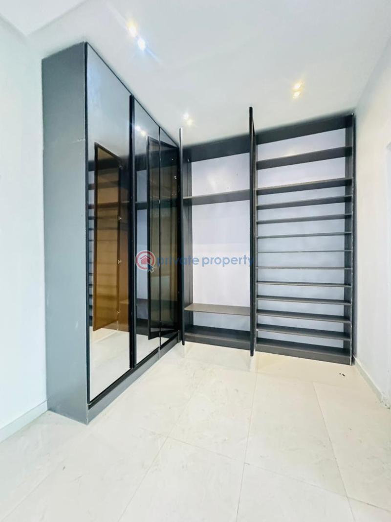 Elegantly built 5bedroom detached duplex with bq and swimmingpool - 7 5 bedroom Detached Duplex For Sale Ajah Lagos - 7