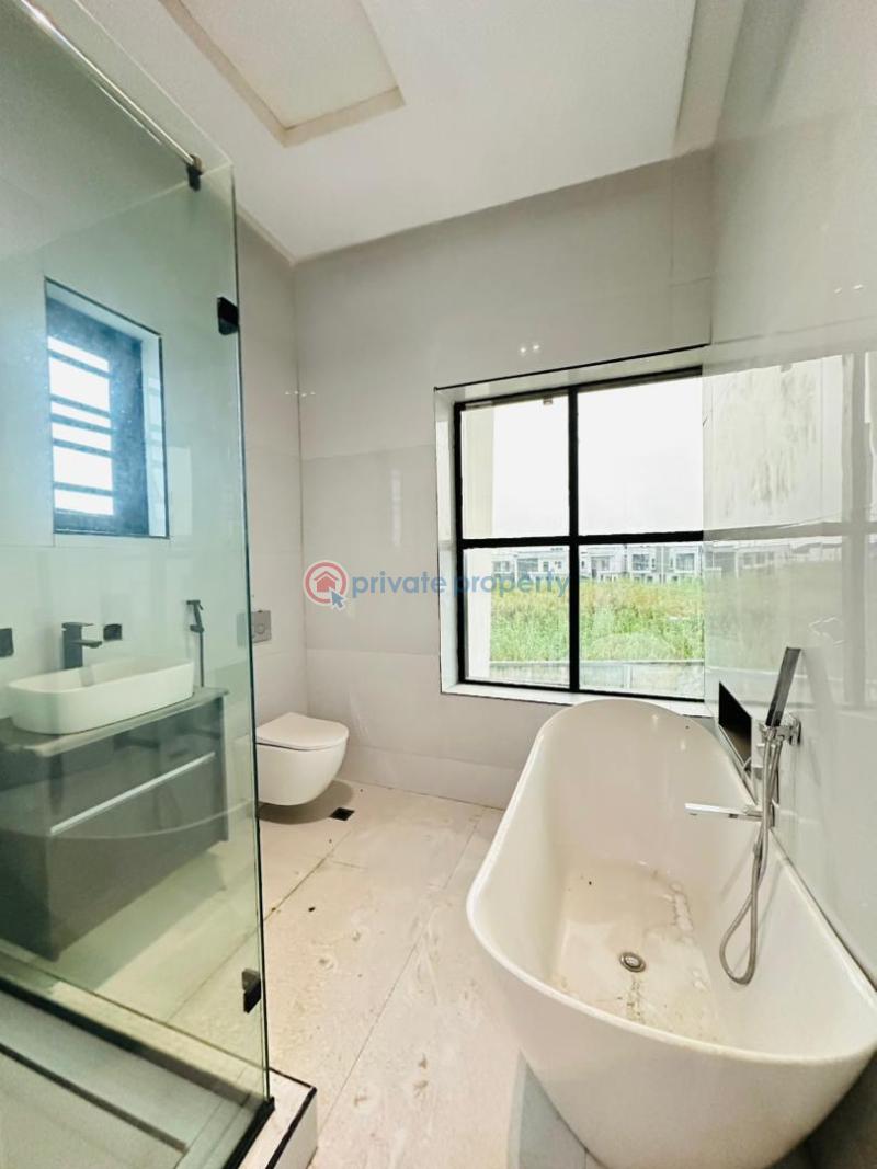 Elegantly built 5bedroom detached duplex with bq and swimmingpool - 9 5 bedroom Detached Duplex For Sale Ajah Lagos - 9