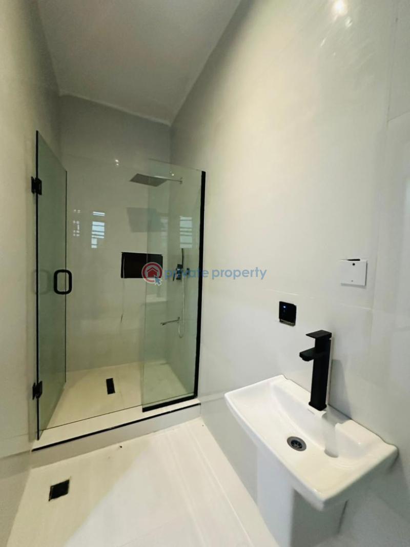 Elegantly built 5bedroom detached duplex with bq and swimmingpool - 12 5 bedroom Detached Duplex For Sale Ajah Lagos - 12