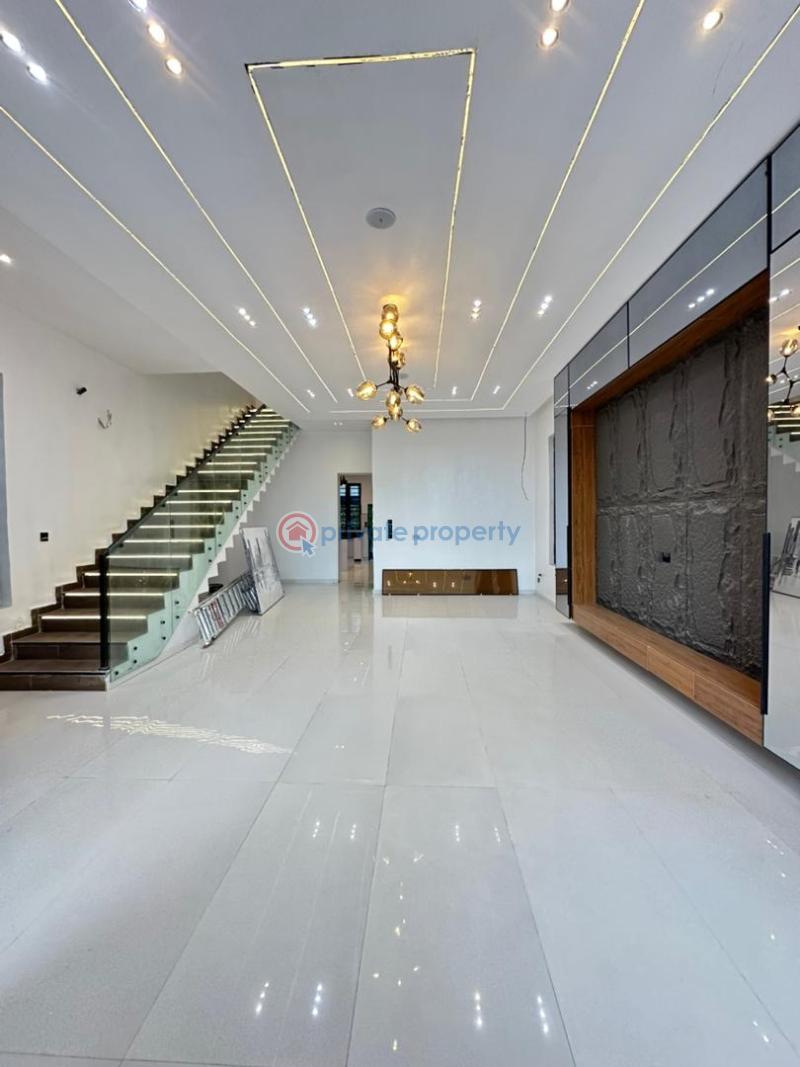 Elegantly built 5bedroom detached duplex with bq and swimmingpool - 1 5 bedroom Detached Duplex For Sale Ajah Lagos - 1