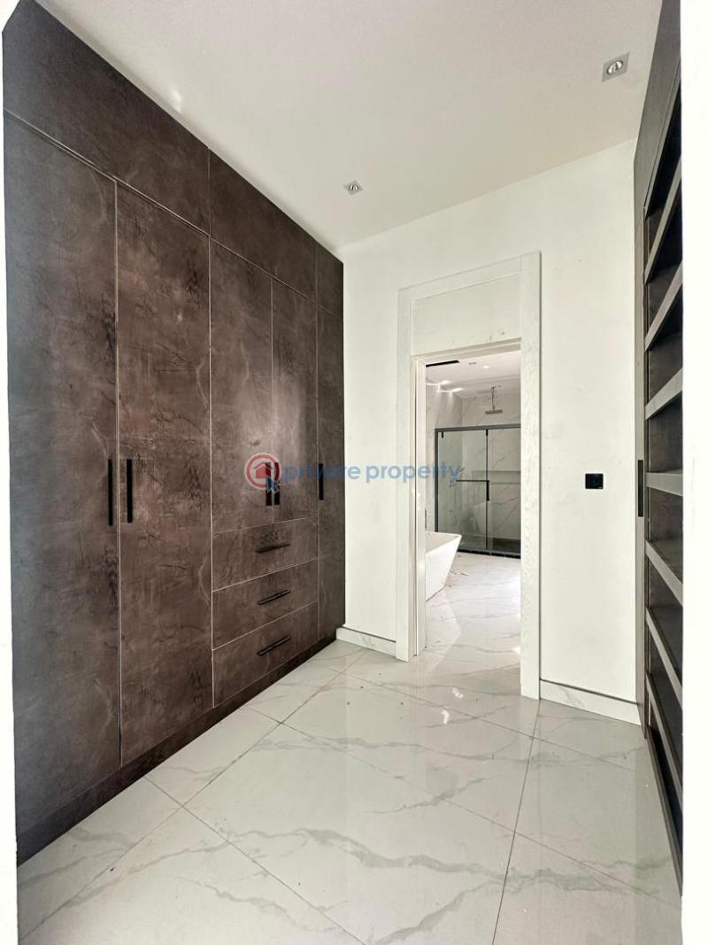 Elegantly built 6 bedroom fully detached duplex with bq - 6 6 bedroom Detached Duplex For Sale Lekki Phase 1 Lagos - 6