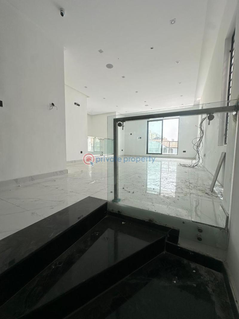 Elegantly built 6 bedroom fully detached duplex with bq - 12 6 bedroom Detached Duplex For Sale Lekki Phase 1 Lagos - 12