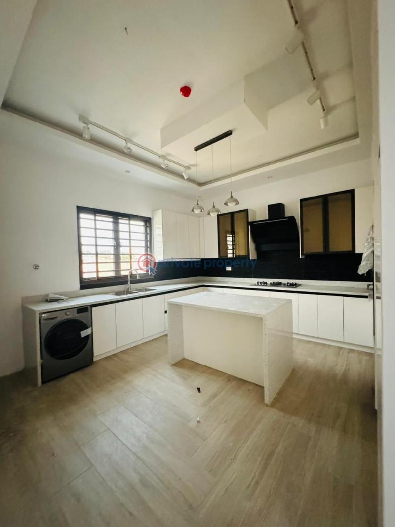 4 bedroom Semi detached Duplex For Sale A Semi Detached Duplex With A Rooftop Terrace In A Well Secured And Serene Environment Ogudu GRA Lagos - 2