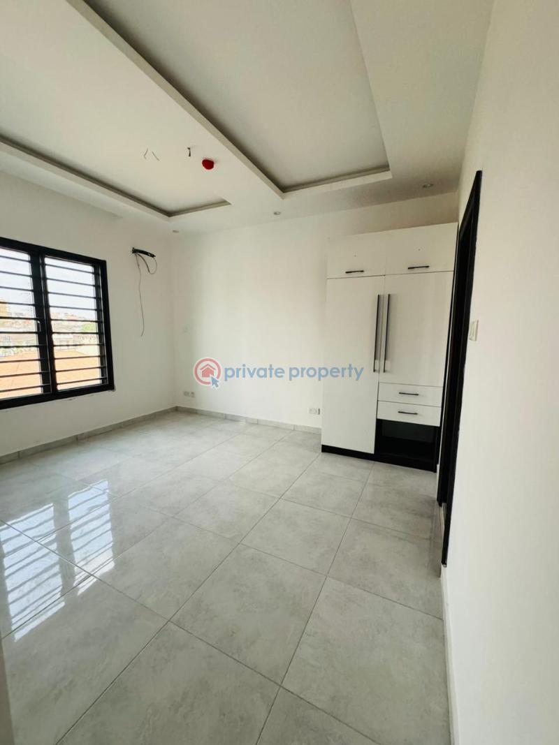 4 bedroom Semi detached Duplex For Sale A Semi Detached Duplex With A Rooftop Terrace In A Well Secured And Serene Environment Ogudu GRA Lagos - 7