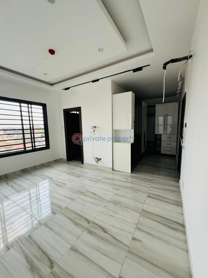 4 bedroom Semi detached Duplex For Sale A Semi Detached Duplex With A Rooftop Terrace In A Well Secured And Serene Environment Ogudu GRA Lagos - 5
