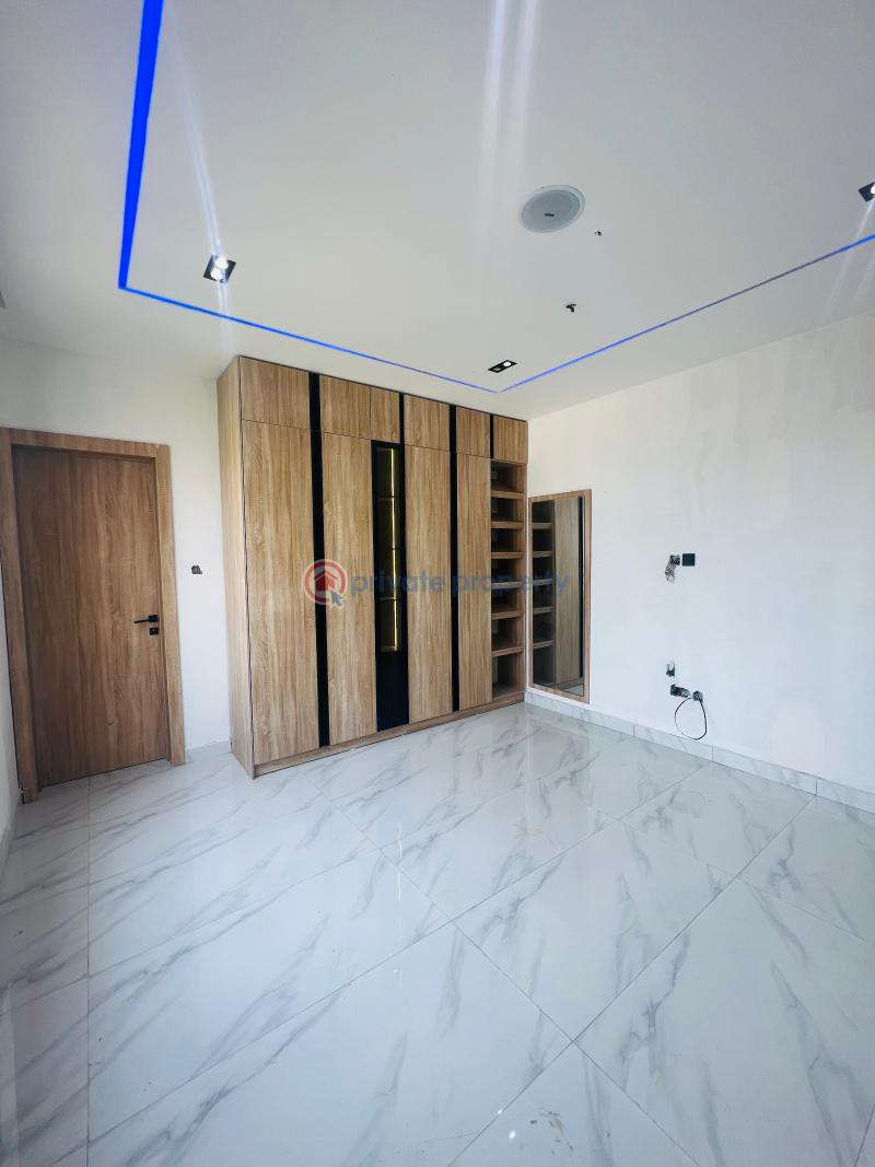 Elegantly finished 2 bedroom smart apartment with fitted bq, elevator, concierge, swimming pool & gym - 11 2 bedroom Block Of Flats For Sale Lekki Phase 1 Lagos - 11