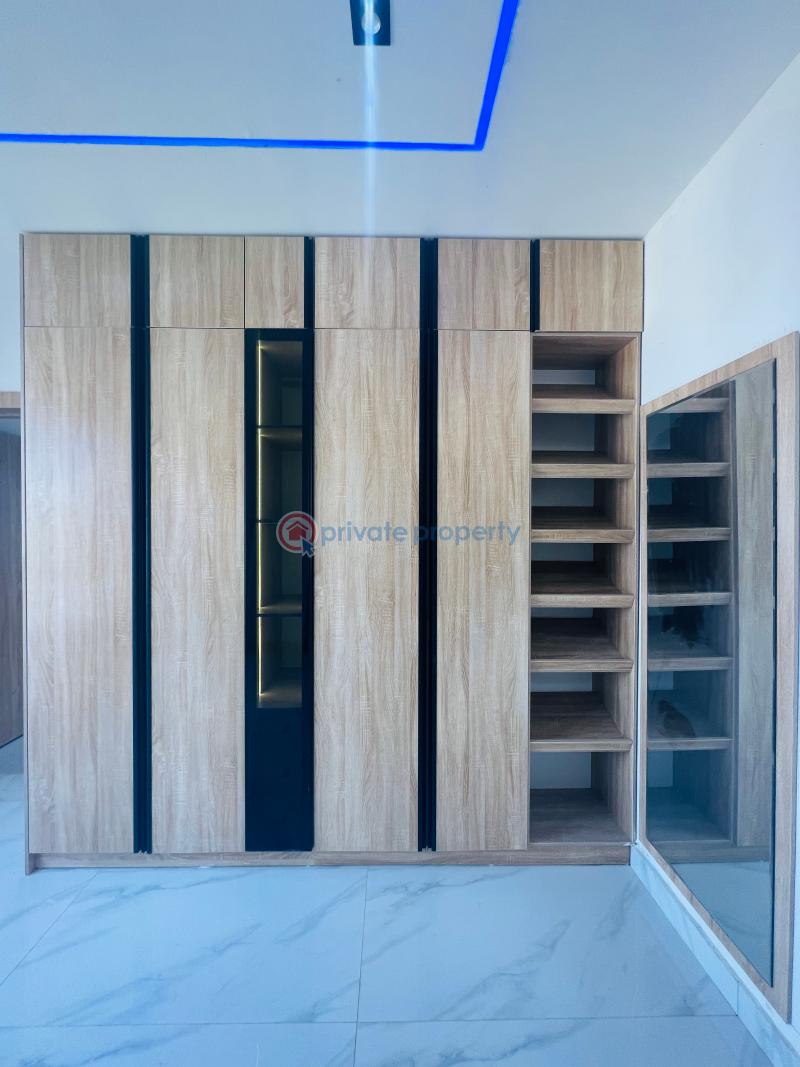 Elegantly finished 2 bedroom smart apartment with fitted bq, elevator, concierge, swimming pool & gym - 15 2 bedroom Block Of Flats For Sale Lekki Phase 1 Lagos - 15