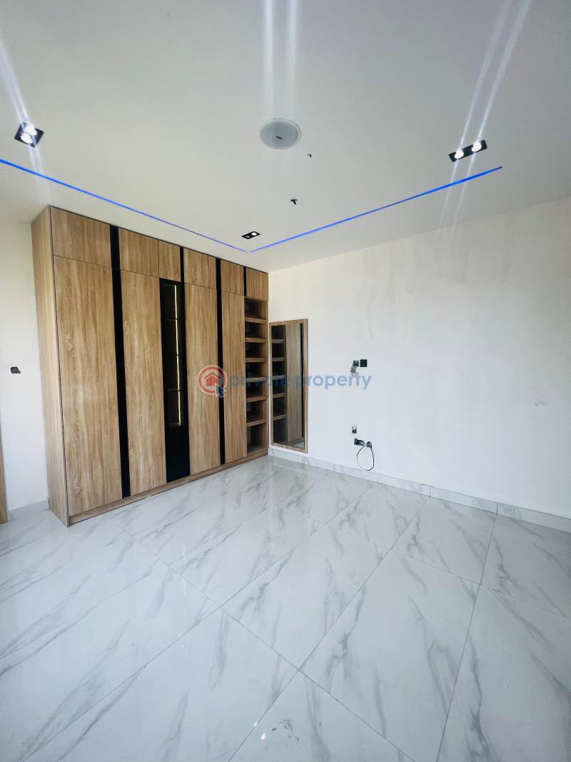 Elegantly finished 2 bedroom smart apartment with fitted bq, elevator, concierge, swimming pool & gym - 12 2 bedroom Block Of Flats For Sale Lekki Phase 1 Lagos - 12