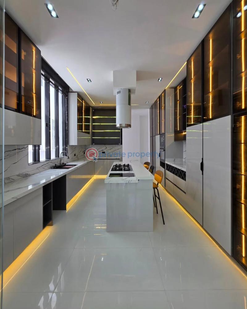 5 bedroom Detached Duplex For Sale Chevron Drive Lekki Lagos - 4