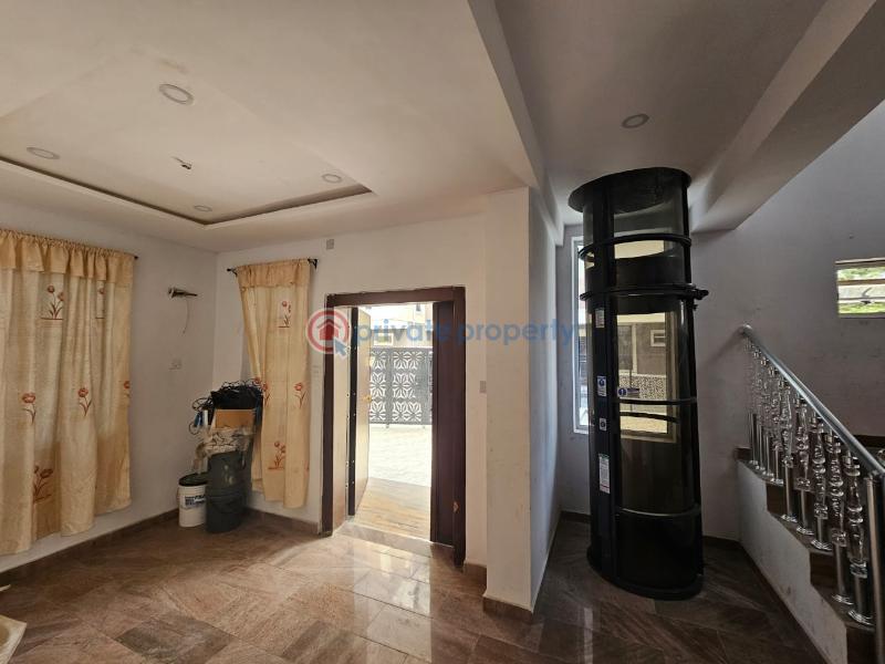 Elegantly finished 5 bedroom fully detached luxurious duplex with elevator and bq - 16 5 bedroom Detached Duplex For Sale Banana Island Ikoyi Lagos - 16