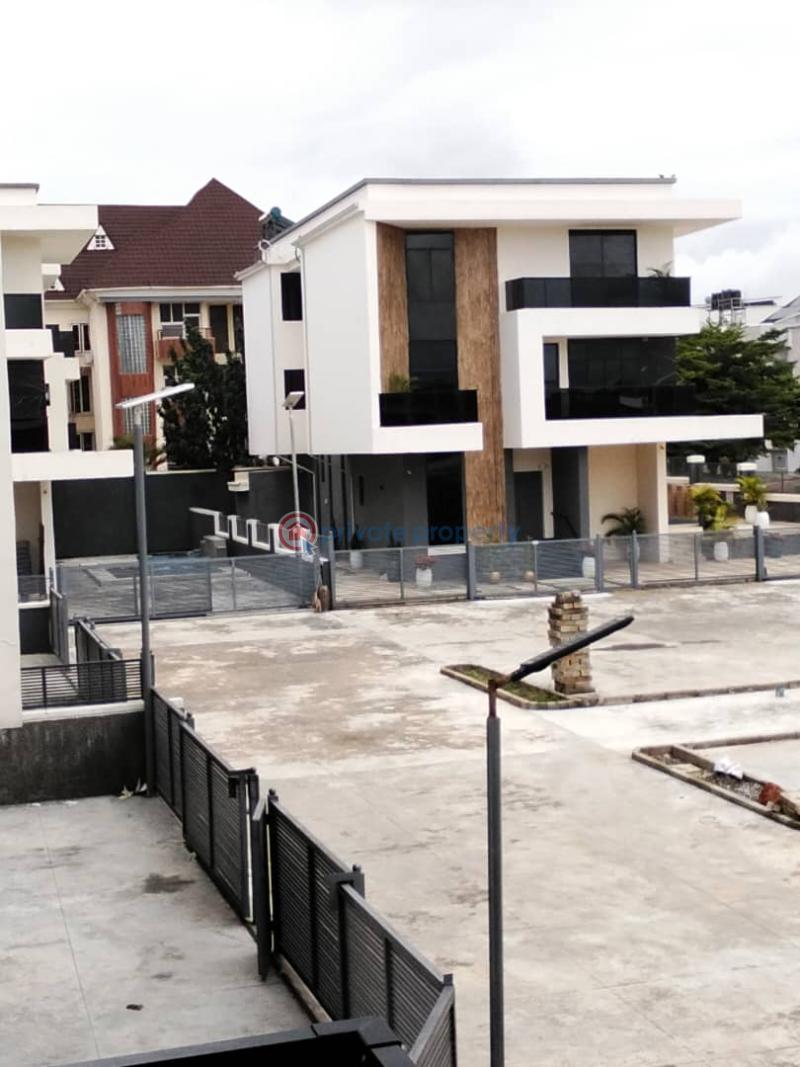 6 bedroom Detached Duplex For Sale Guzape Abuja Phase 1  - 4