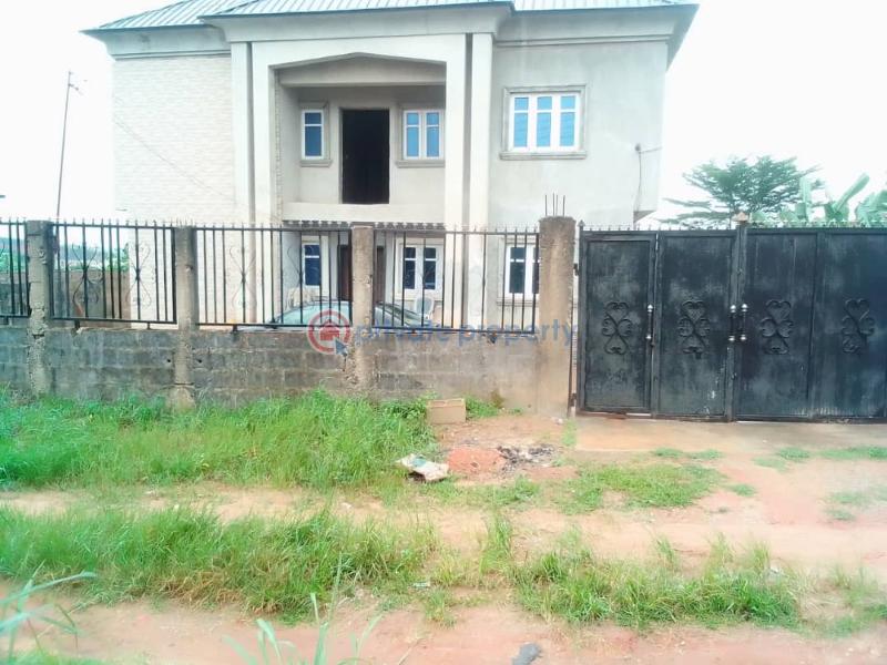 For sale 4 bedroom Duplex Located Along Lotto Road (emerald Gardens