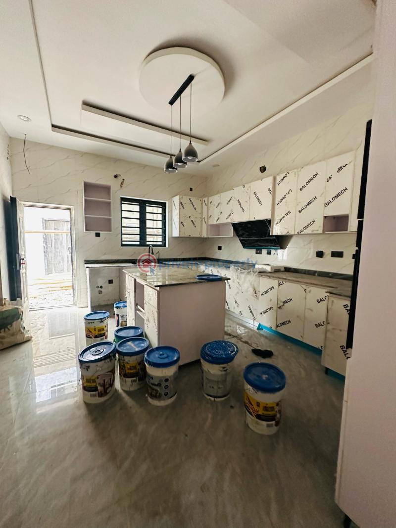 5 bedroom Detached Duplex For Sale Omole Phase 1 Ojodu Lagos - 3