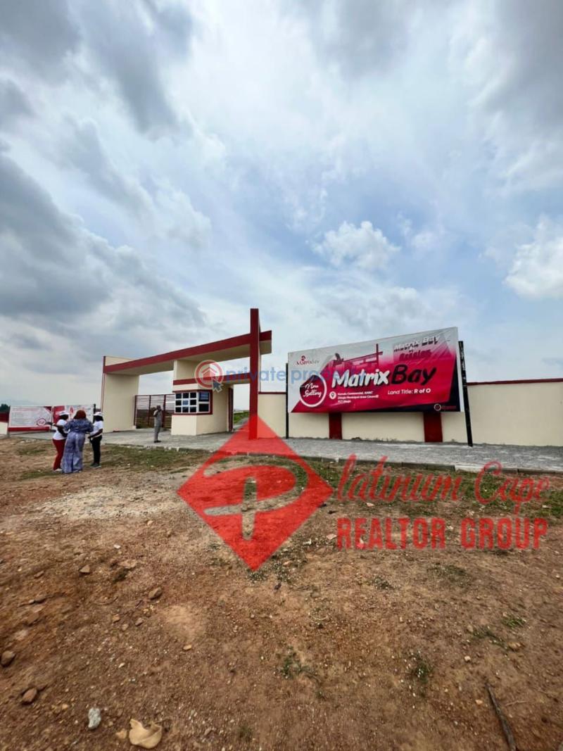 Land For Sale Surrounded By Deeper Life Camp Ground, Dss(department Of State Security) Quarters, Police Quarters, Yoruba Estates By Post Service And Army Scheme Phase 1,2,3 & 5, Kurudu Relocation Market, Jenep Filling Station, 30 Minutes Drive From Central Business Kurudu Abuja Phase 4  - 0