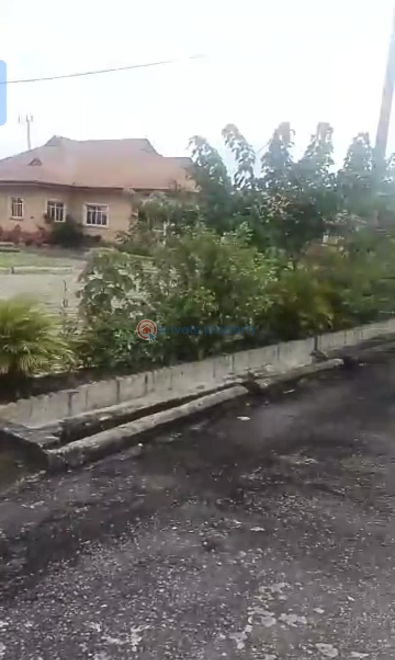 Block Of Flats For Sale On A Corner Piece Along The Sapele Old Road That Is Currently Being Tarred...very Very Close To Sapele Road Express With A Direct View From The Express To The Property.. Benin Edo - 2