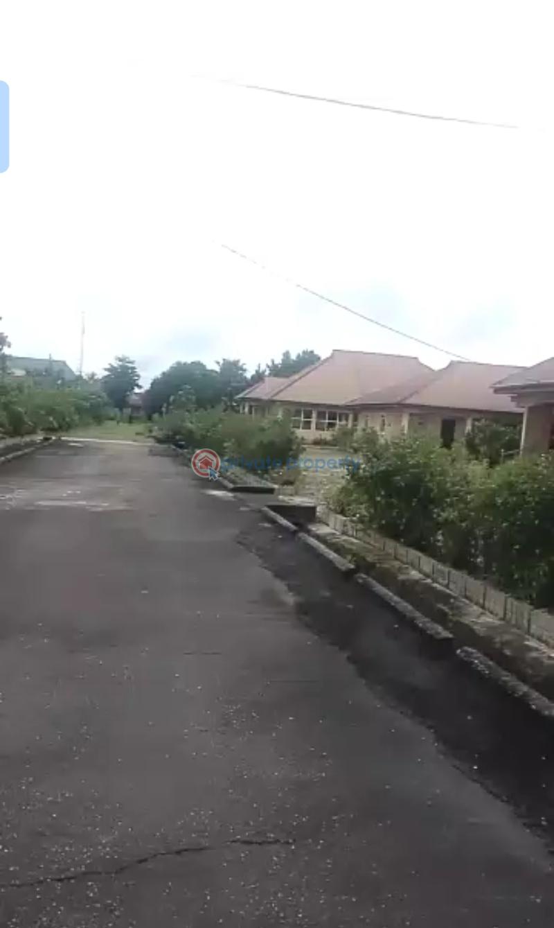 Block Of Flats For Sale On A Corner Piece Along The Sapele Old Road That Is Currently Being Tarred...very Very Close To Sapele Road Express With A Direct View From The Express To The Property.. Benin Edo - 0