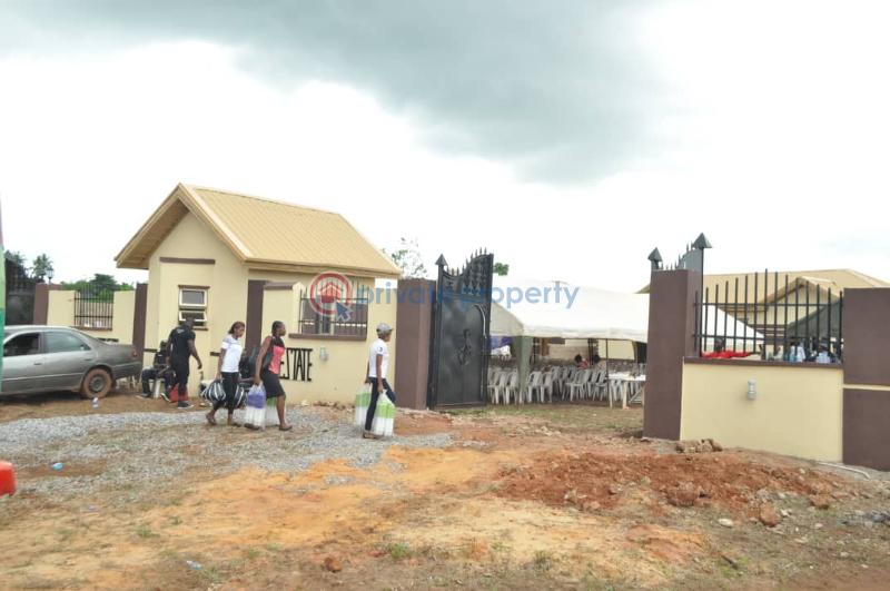 2 bedroom Block Of Flats For Sale Lufa Town After Redeern Camp , Ibadan Expressway Sagamu Ogun - 5