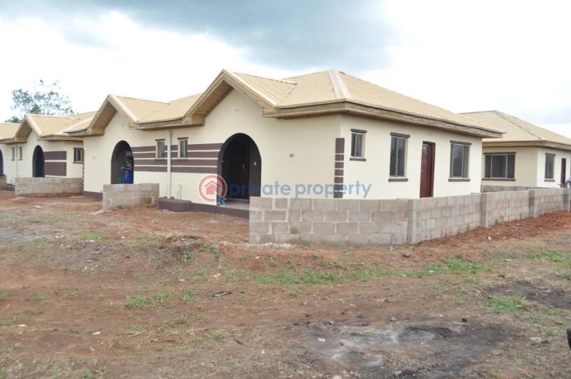 2 bedroom Block Of Flats For Sale Lufa Town After Redeern Camp , Ibadan Expressway Sagamu Ogun - 0