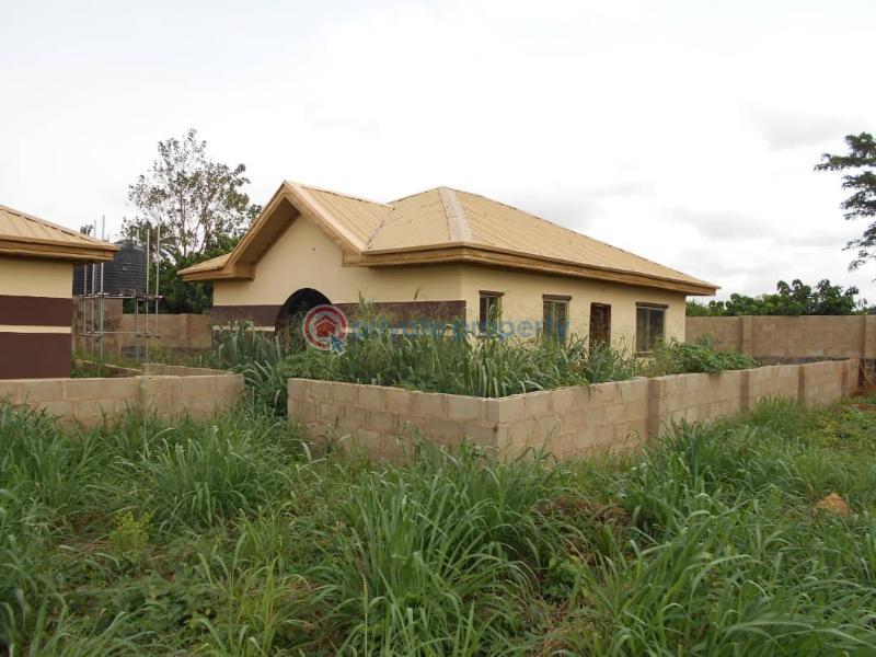 2 bedroom Block Of Flats For Sale Lufa Town After Redeern Camp , Ibadan Expressway Sagamu Ogun - 15