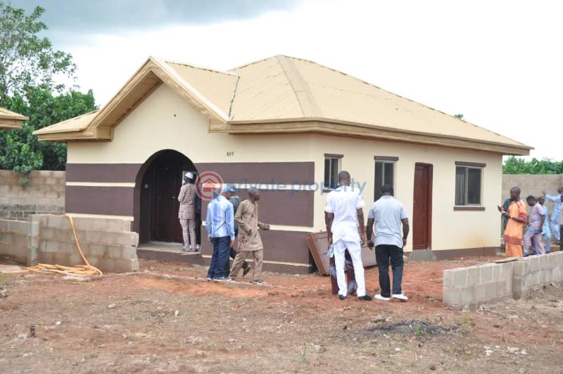 2 bedroom Block Of Flats For Sale Lufa Town After Redeern Camp , Ibadan Expressway Sagamu Ogun - 12