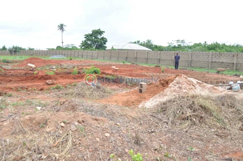 2 bedroom Block Of Flats For Sale Lufa Town After Redeern Camp , Ibadan Expressway Sagamu Ogun - 3