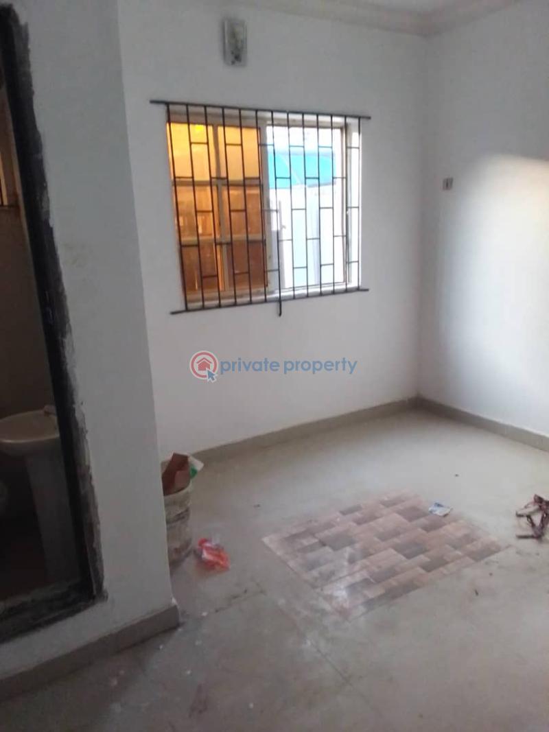 1 bedroom Mini Flat For Rent Estate Osapa London Lekki Lagos - 1