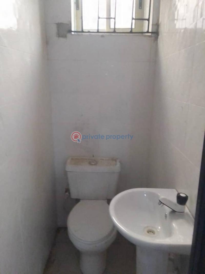 1 bedroom Mini Flat For Rent Estate Osapa London Lekki Lagos - 3