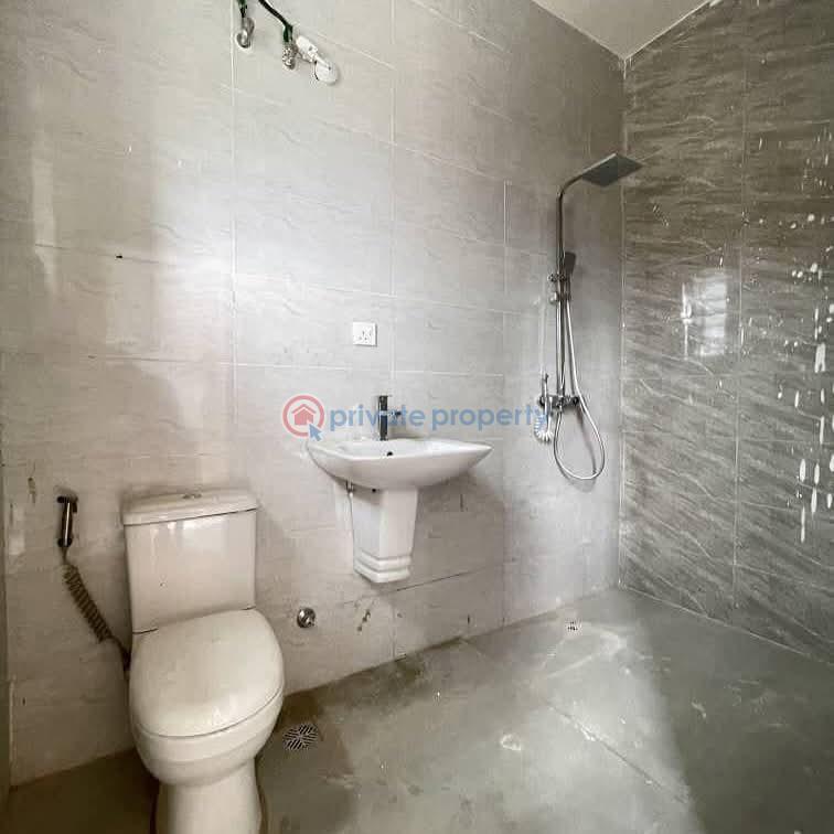 3 bedroom Flat & Apartment For Sale Yaba Lagos - 1