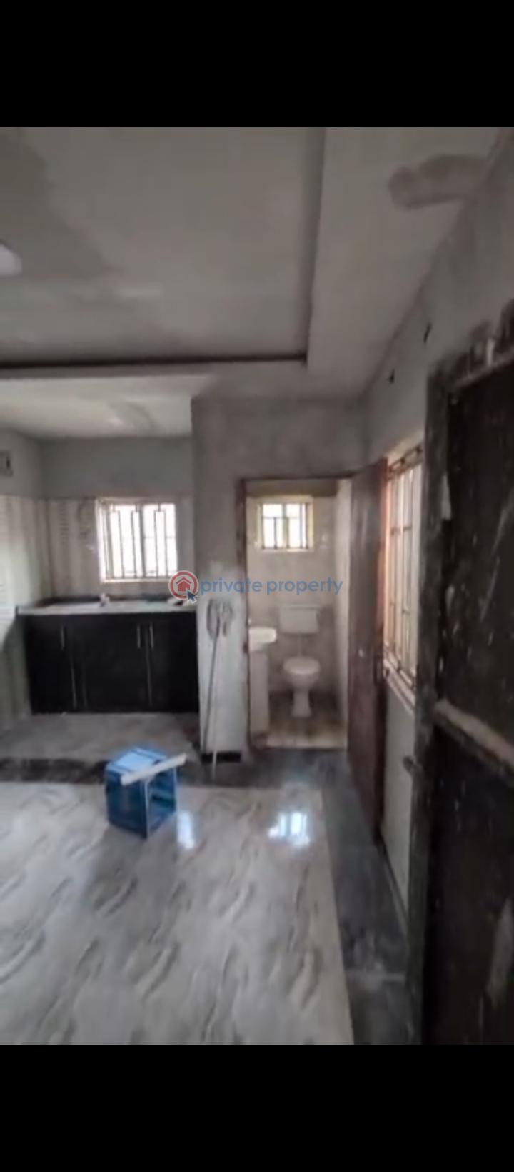 Mini Flat For Rent Off Ogunmokun, Mushin Mushin Lagos - 1