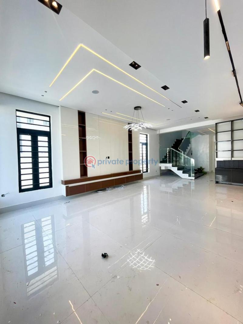 Exceptionally finished 5 bed fully detached duplex - 3 5 bedroom Detached Duplex For Rent Lekki Phase 1 Lagos - 3