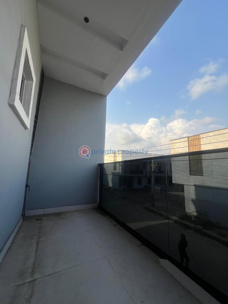 4 bedroom Semi detached Duplex For Sale Omole Phase 1 Berger Ojodu Lagos - 14