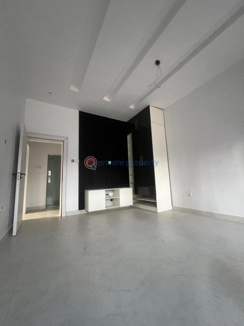 4 bedroom Semi detached Duplex For Sale Omole Phase 1 Berger Ojodu Lagos - 7