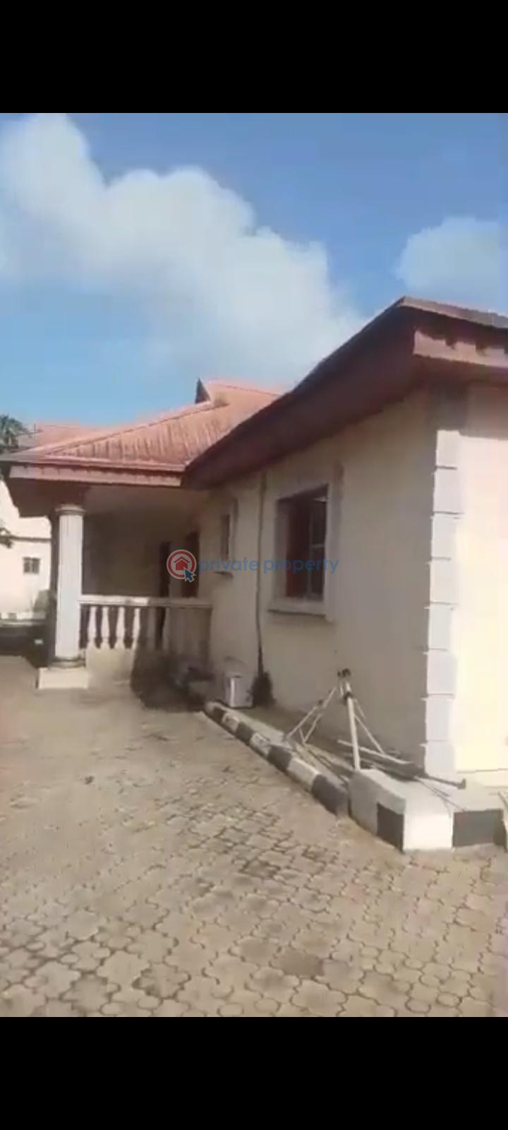 5 bedroom Bungalow For Sale Igbe Road Igbogbo Ikorodu Igbogbo Ikorodu Lagos - 1