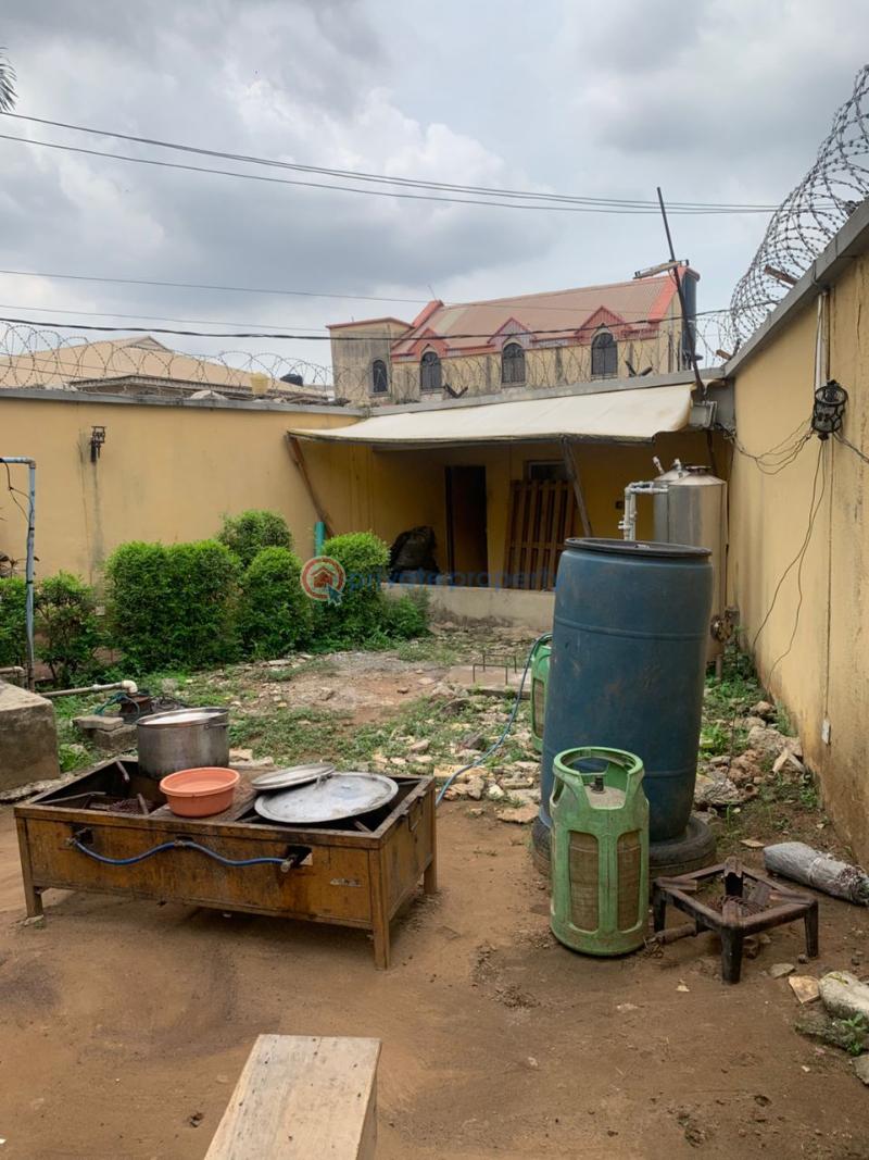 Exclusive 5bedroom house in a decent location - 2 5 bedroom House For Sale Allen Avenue Ikeja Lagos - 2