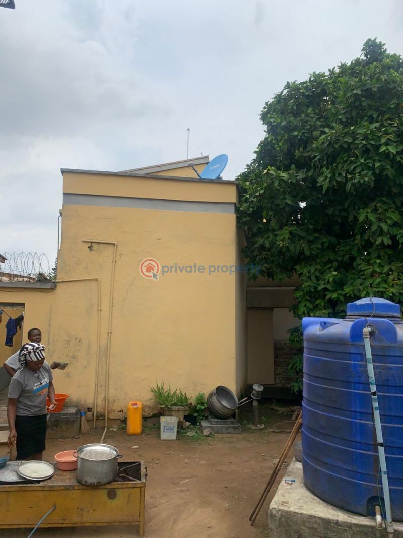 Exclusive 5bedroom house in a decent location - 3 5 bedroom House For Sale Allen Avenue Ikeja Lagos - 3