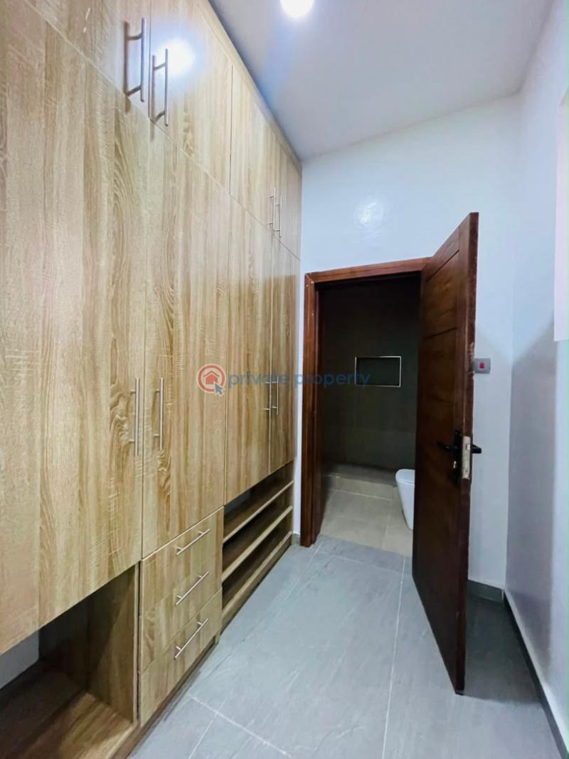6 bedroom Detached Duplex For Sale Magodo GRA Phase 2 Kosofe/Ikosi Lagos - 3