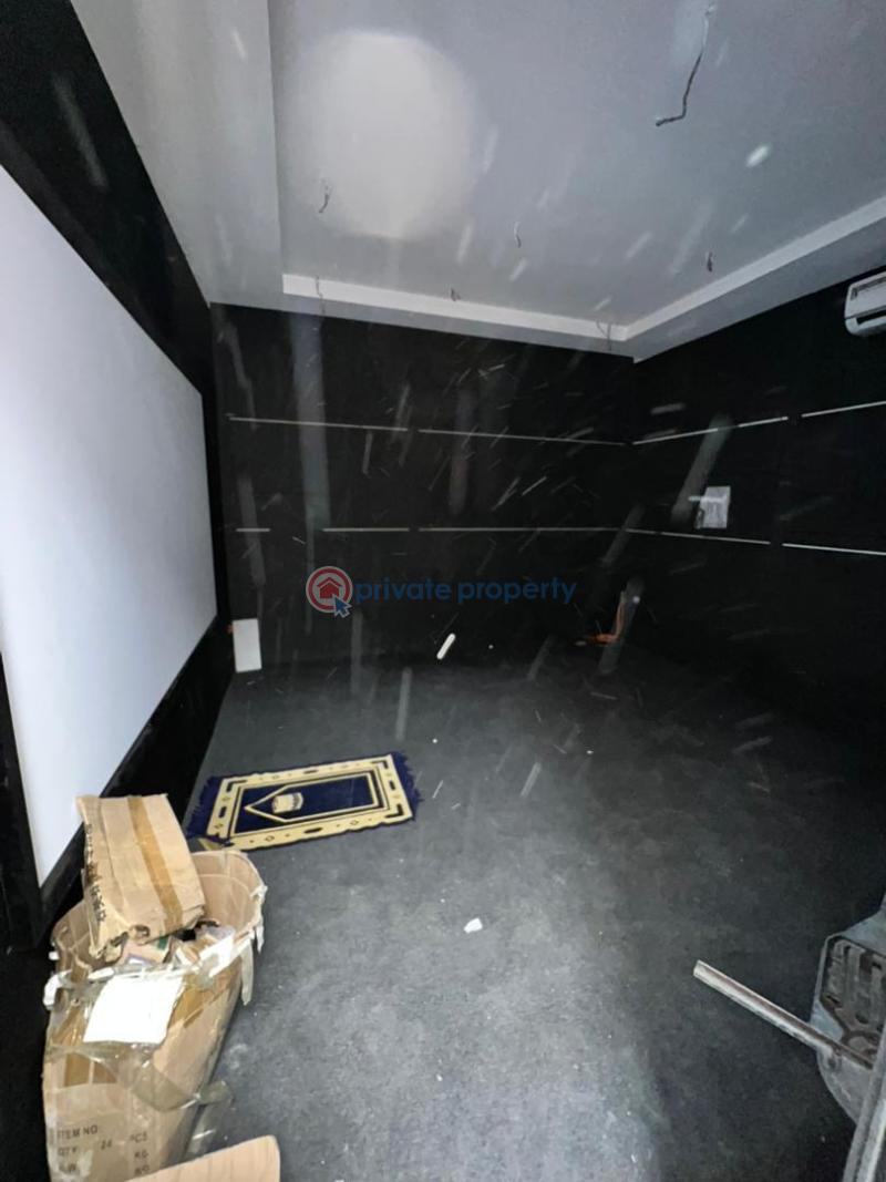 5 bedroom Detached Duplex For Sale Banana Island Ikoyi Lagos - 3