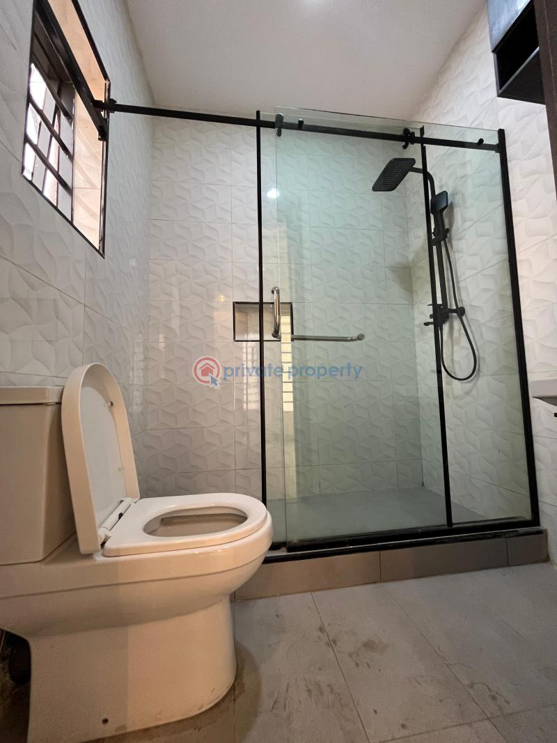 5 bedroom Detached Duplex For Sale Omole Phase 1 Ikeja Lagos - 5