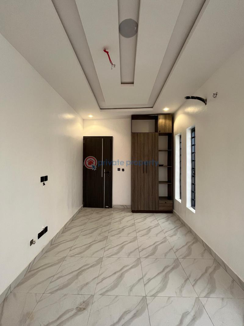 5 bedroom Detached Duplex For Sale Omole Phase 1 Ikeja Lagos - 1