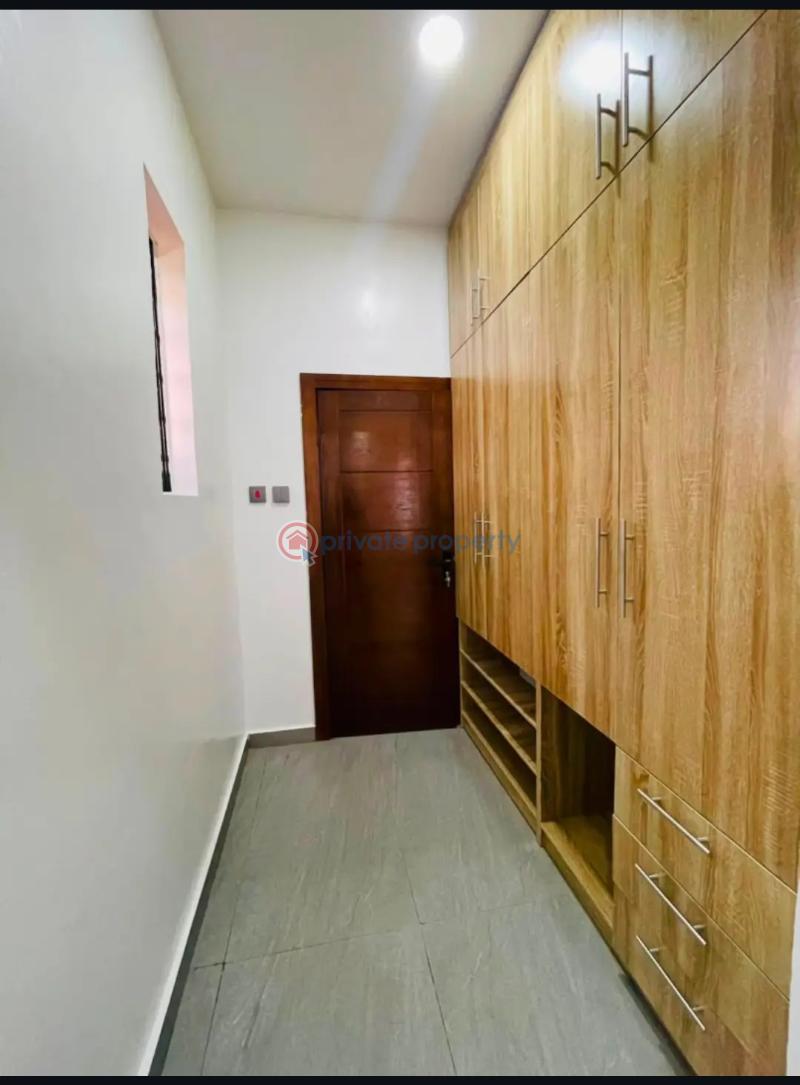6 bedroom Detached Duplex For Sale Magodo Phase 2 Ojodu Lagos - 10