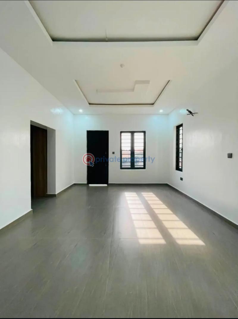 6 bedroom Detached Duplex For Sale Magodo Phase 2 Ojodu Lagos - 1