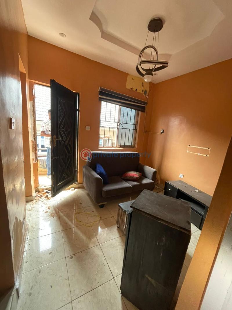 1 bedroom Mini Flat For Rent Folagoro Yaba Fola Agoro Yaba Lagos - 3