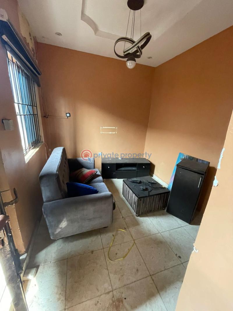 1 bedroom Mini Flat For Rent Folagoro Yaba Fola Agoro Yaba Lagos - 0