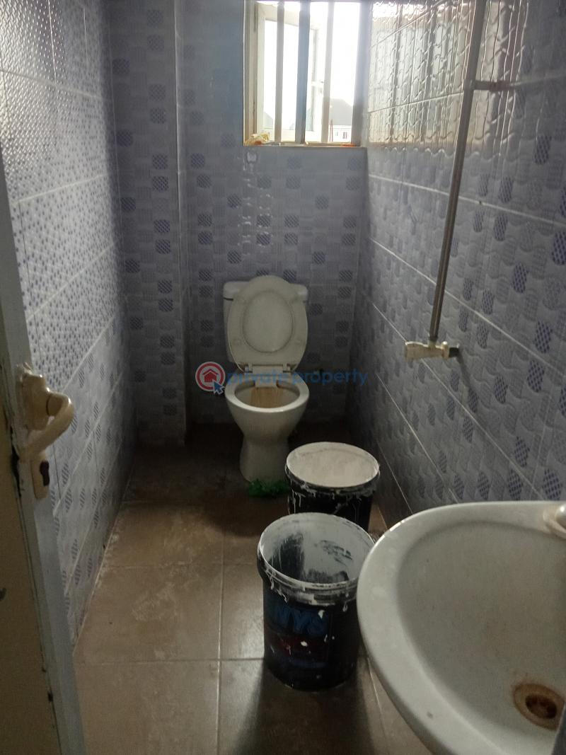 2 bedroom Block Of Flats For Rent Ago Palace Isolo Lagos - 9