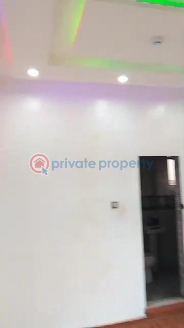 Executive 2 bedroom flat - 7 2 bedroom Block Of Flats For Rent Itire-Ikate Surulere Lagos - 7