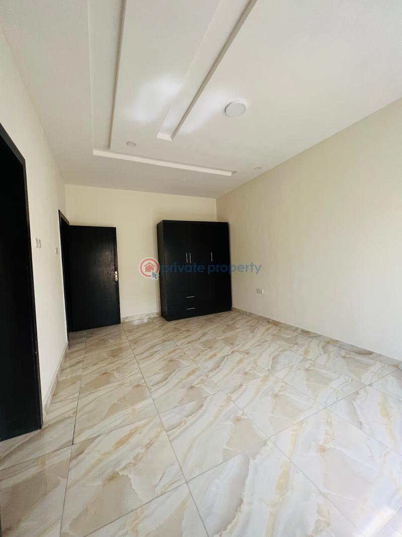 For rent 2 bedroom Block Of Flats Lekki Peninsula Estate Scheme 2 Ajah